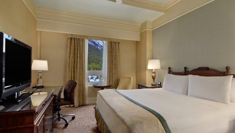 Fairmont Banff Springs - Guest Room