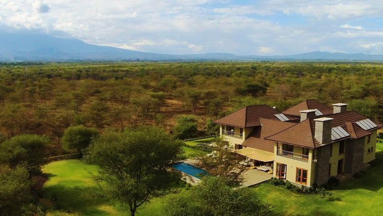 Siringit Collection, Serengeti und Arusha