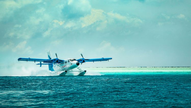 COMO Maalifushi - Wasserflugzeug