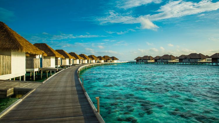 COMO Maalifushi - Weg zu den Watervillen