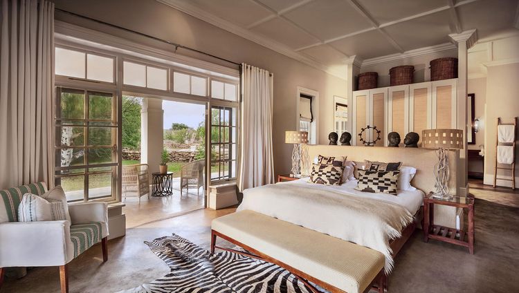 Samara Karoo Reserve - The Manor King Suite