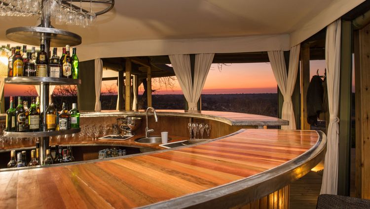 Simbavati Hilltop Lodge - Circular Bar